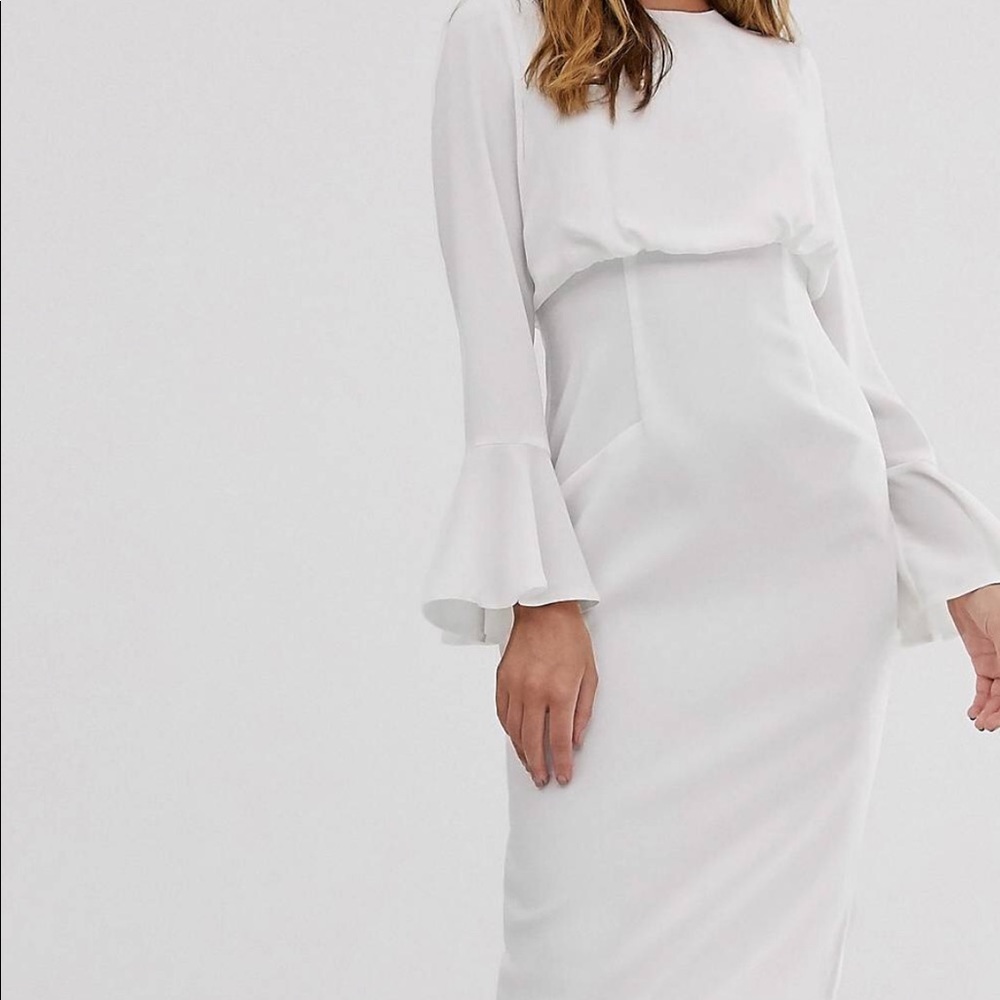 A beautiful white dress 🤍 from ASOS